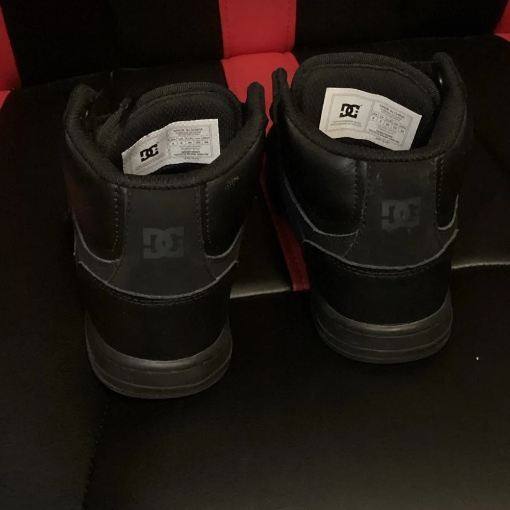 DC Youth’s Spark High RS size 3